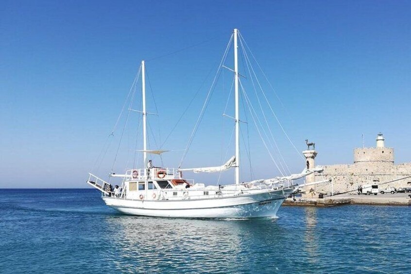 Shared Day Cruise from Rhodes City to Afantou via Kallithea and Anthony Quin