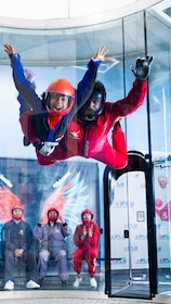 Indoor parachutespringen met twee vluchten