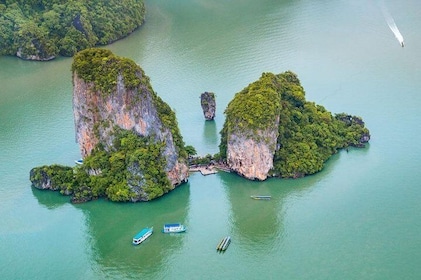 James Bond Island en Phang Nga Bay Tour per grote boot vanuit Phuket