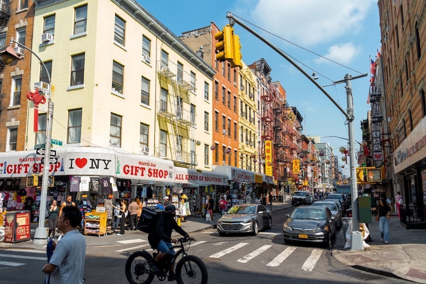 New York: Lower East Side Small Group Food & Culture Tour