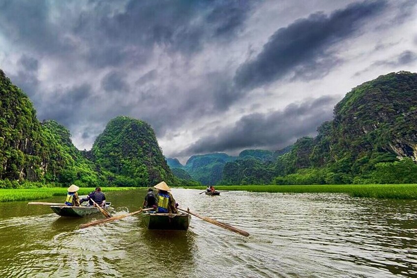 2 Days Hoa Lu, Trang An, Bich Dong & Van Long Tour