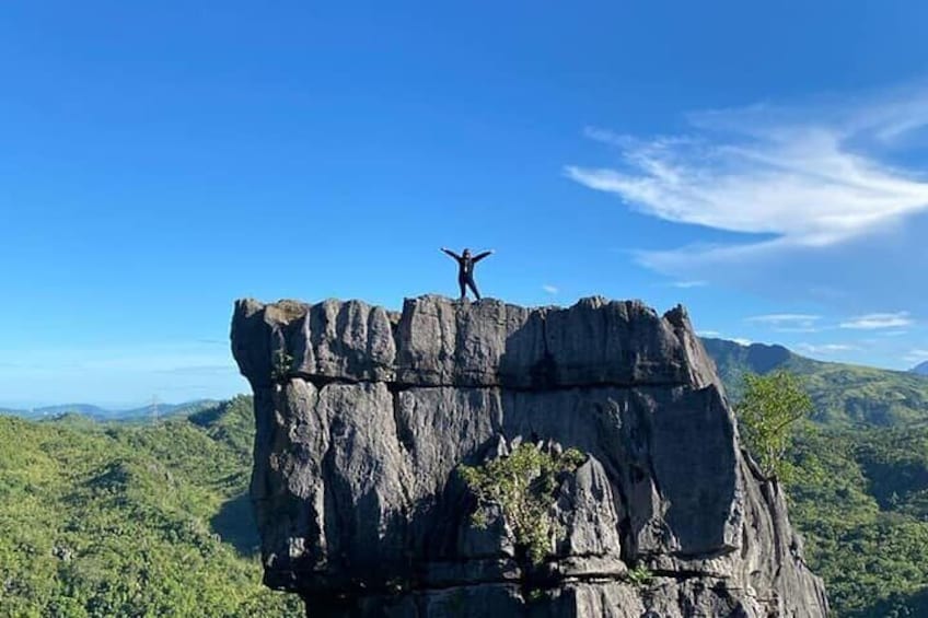 Nagpatong Rock Day hike + Tungtong Falls(with transfers**) 2023