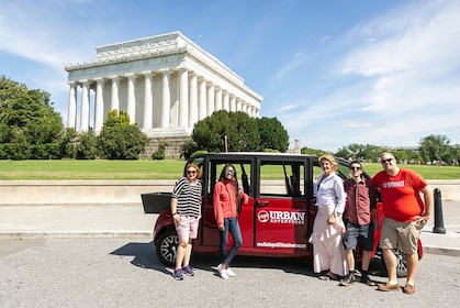 Washington Unveiled - Small Group Electric Cruiser Tour with Expert Guide