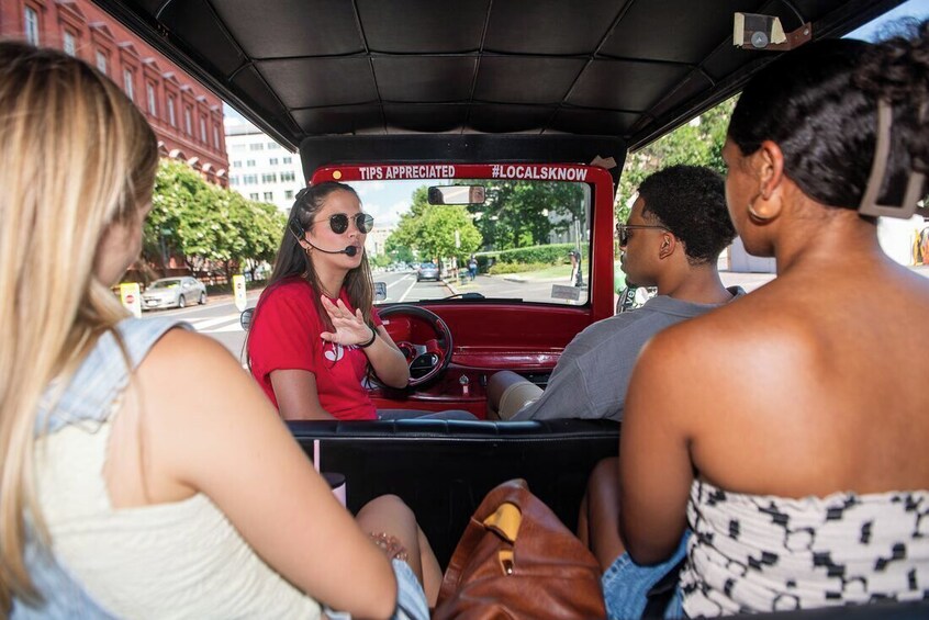 Washington by Day: Small Group Sightseeing Tour via Electric Vehicle