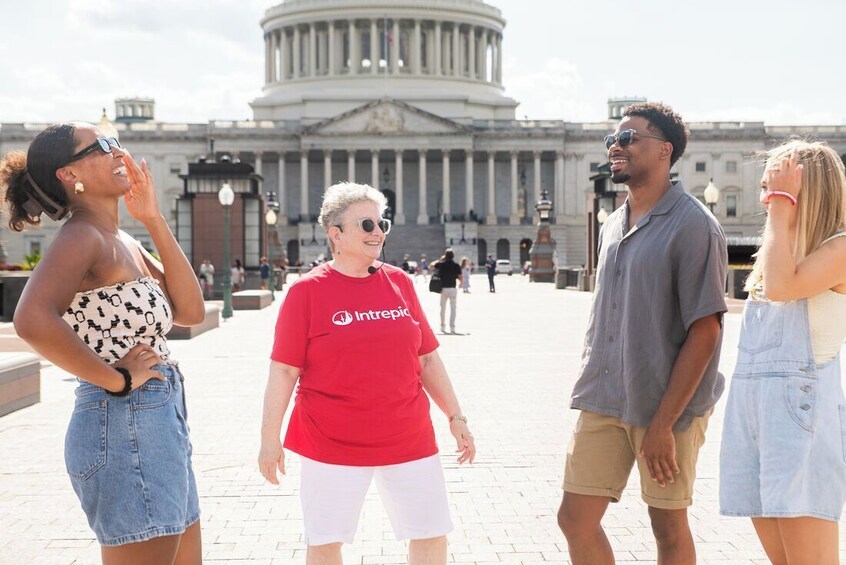 Washington by Day: Small Group Sightseeing Tour via Electric Vehicle