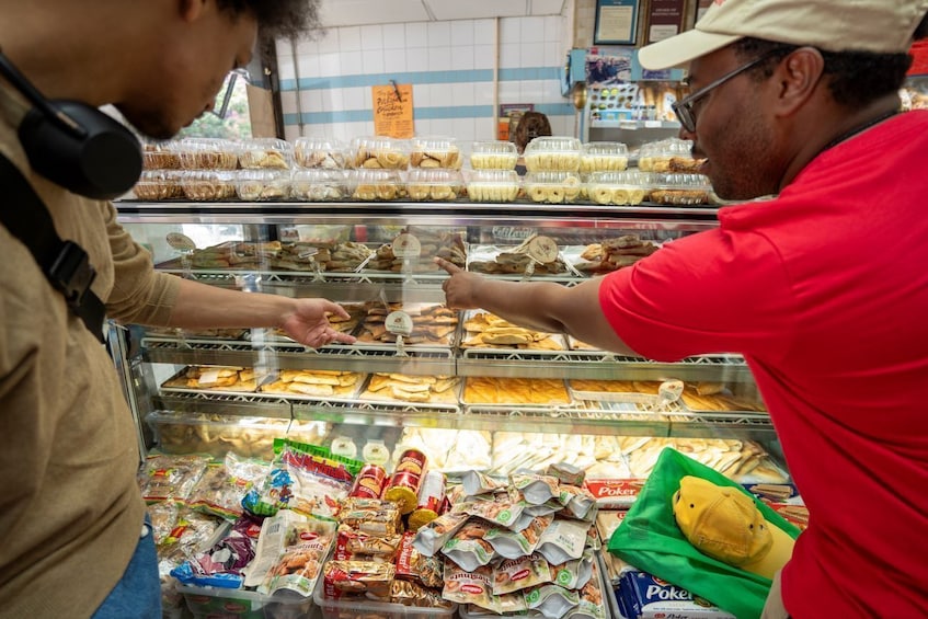 New York Brownstone Brooklyn Small Group Food Tasting Tour