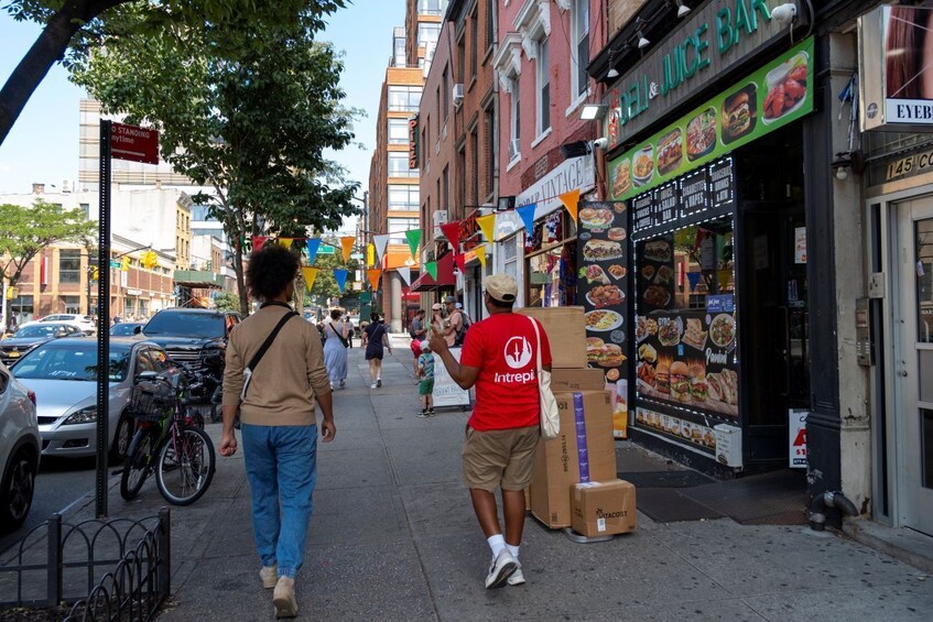 New York Brownstone Brooklyn Small Group Food Tasting Tour