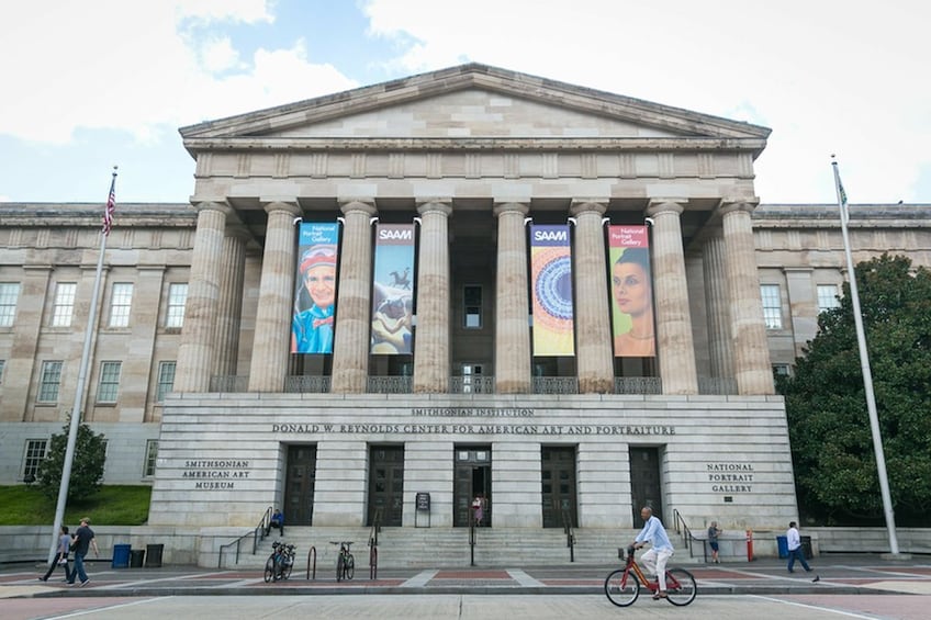 Washington Small-Group Major Landmarks by Night Tour