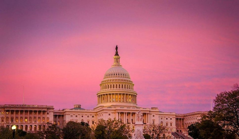 Washington Small-Group Major Landmarks by Night Tour