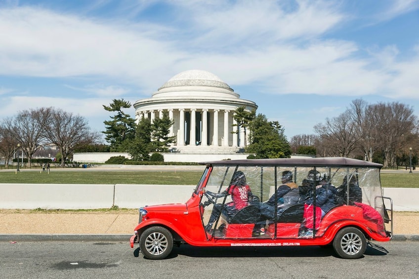 Washington Small-Group Major Landmarks by Night Tour 
