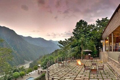Luxury Family Adventure + rafting by the Ganges (2n/3d) 