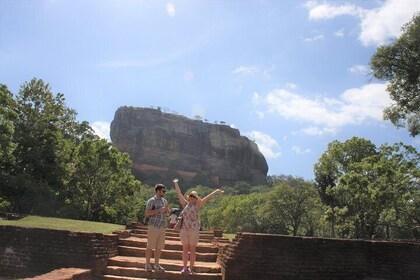 Colombo /Negombo - Sigiriya – Dambulla- Minneriya National Park : 2 Days Tr...
