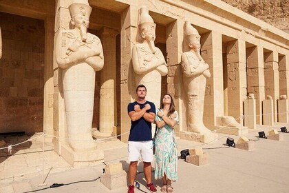 Excursion d'une journée à Louxor au départ du Caire en avion