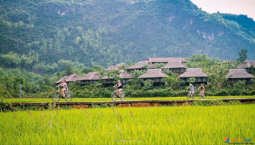Day-tour to Mai Chau countryside