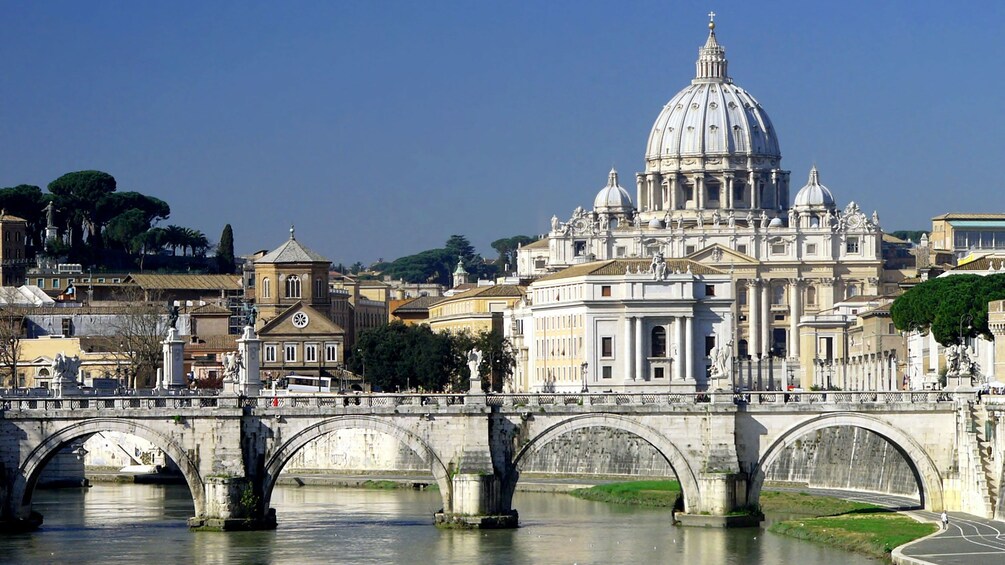 Landscape view of a canal and building in Rome