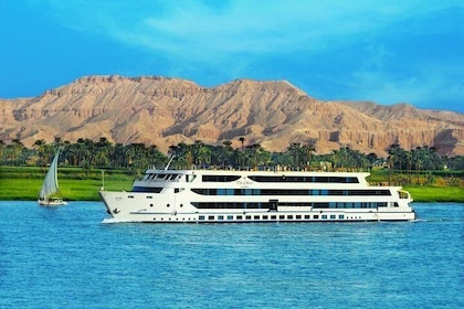 Crucero de 3 noches desde Asuán a Luxor, excursiones y globo aerostático, A...