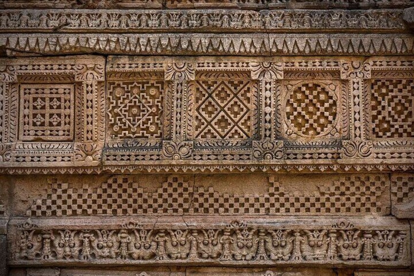 Ahmedabad to Adalaj & Rani ki Vav Stepwell Tour