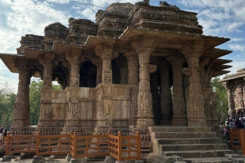 Private Tour of Modhera Sun Temple and Rani ki Vav