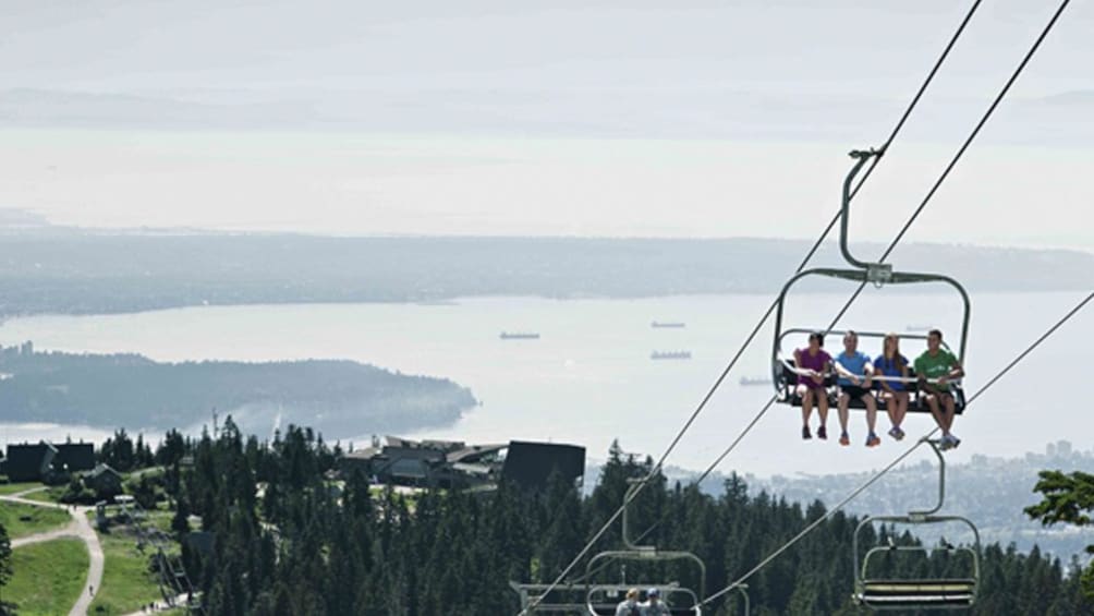 North Shore Capilano Bridge & Grouse Mountain Tour