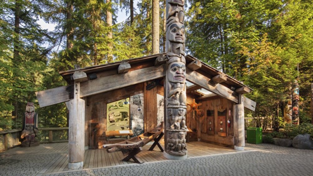 North Shore Capilano Bridge & Grouse Mountain Tour