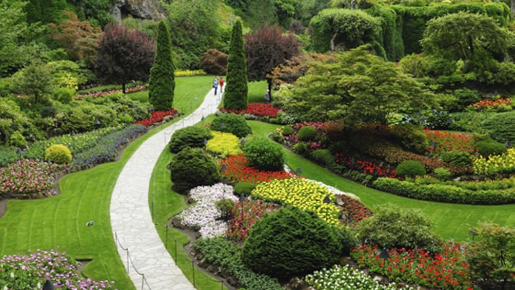 Victoria & Butchart Gardens Tour from Vancouver Small Group