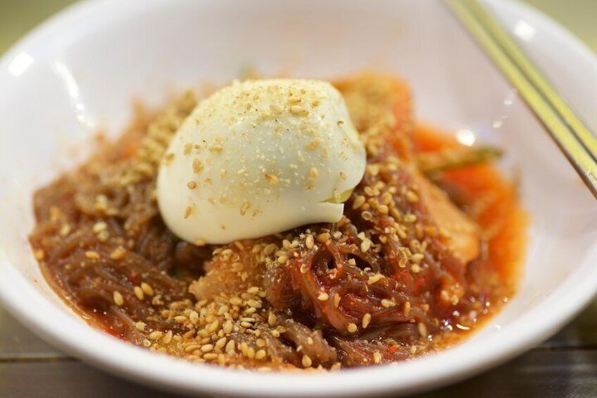 Seoul Tasting Tour in the heart of the city(Namdaemun Market & Myeongdong)