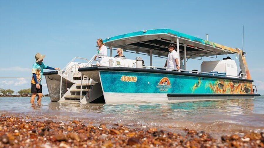 SCENIC AND PREHISTORIC CRUISE - Sparkling Wine & Gourmet Platters