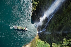 Milford Sound Full-Day Tour