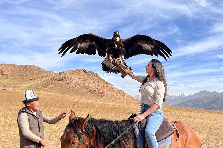 4 Days Issyk Kul & Chon Kemin with Nomadic Stay, Horse riding