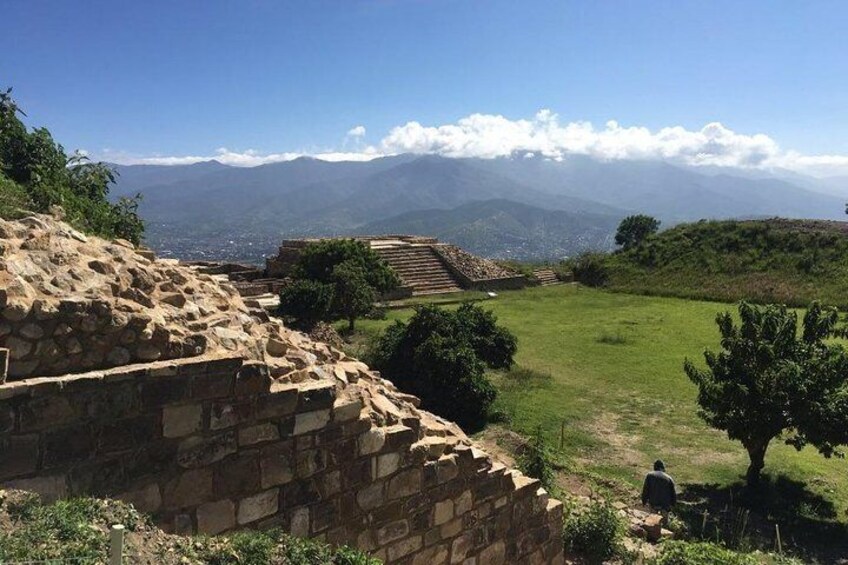 Enjoy all Pyramids of Oaxaca in Private Day Tour: Monte Alban, Mitla, Dainzú