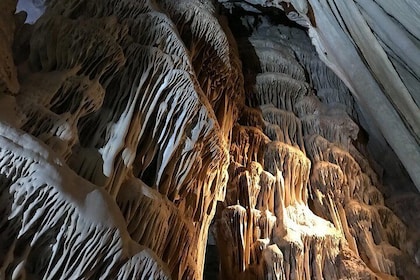 Las Grutas de Garcia & Town (Ticket de Teleférico + SUV Premium)