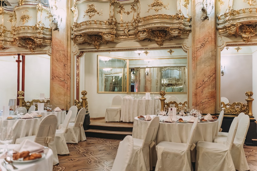 Foto 4 van 10. Mozart Concert with 3-Course Dinner