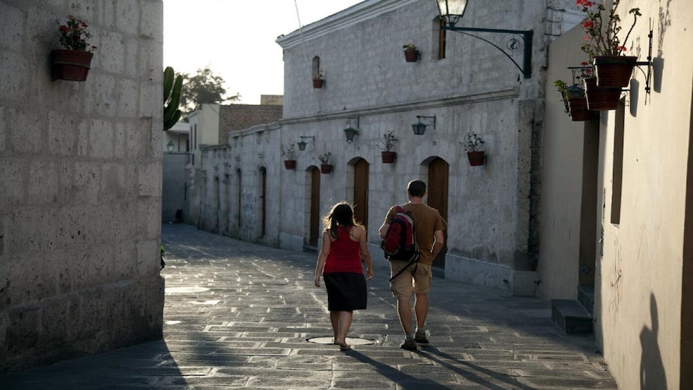 Arequipa Walking Tour and Santa Catalina Monastery