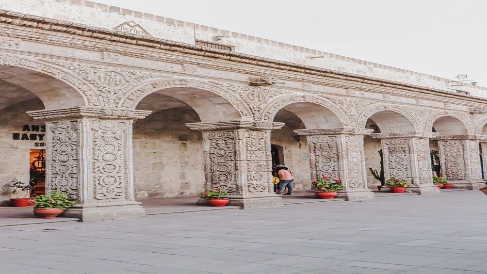 Arequipa Walking Tour and Santa Catalina Monastery