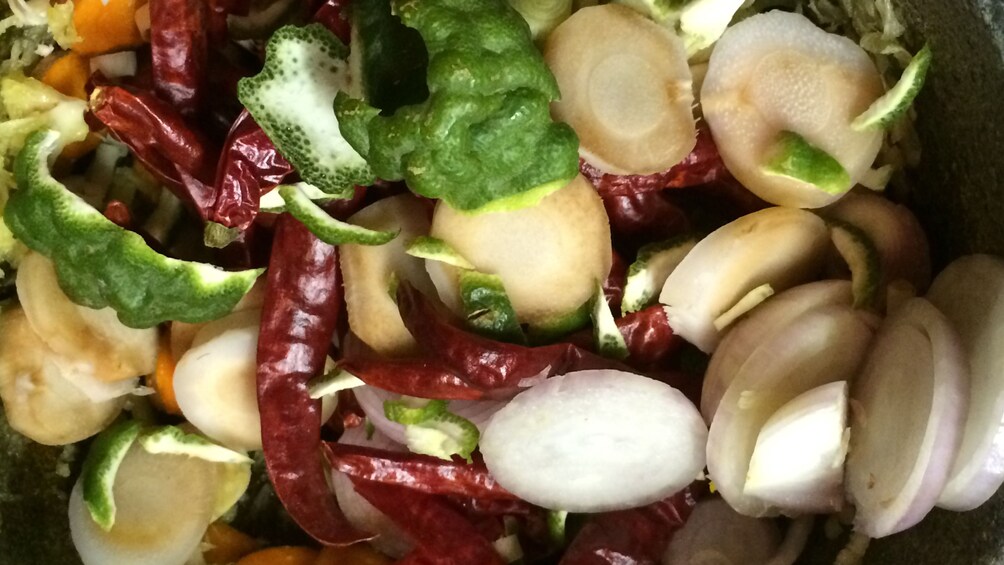 close up of herbs and spices for Thai cooking tour in Melbourne