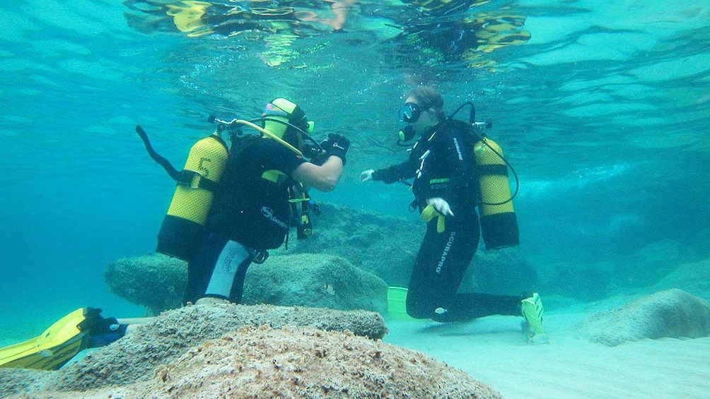 Two people diving in Santa Ponsa