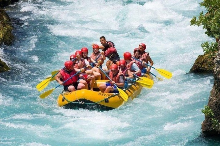 Join River Rafting Experience near Manali