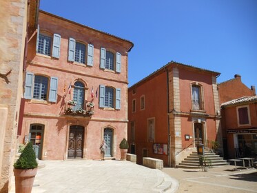 Market and Villages in Luberon