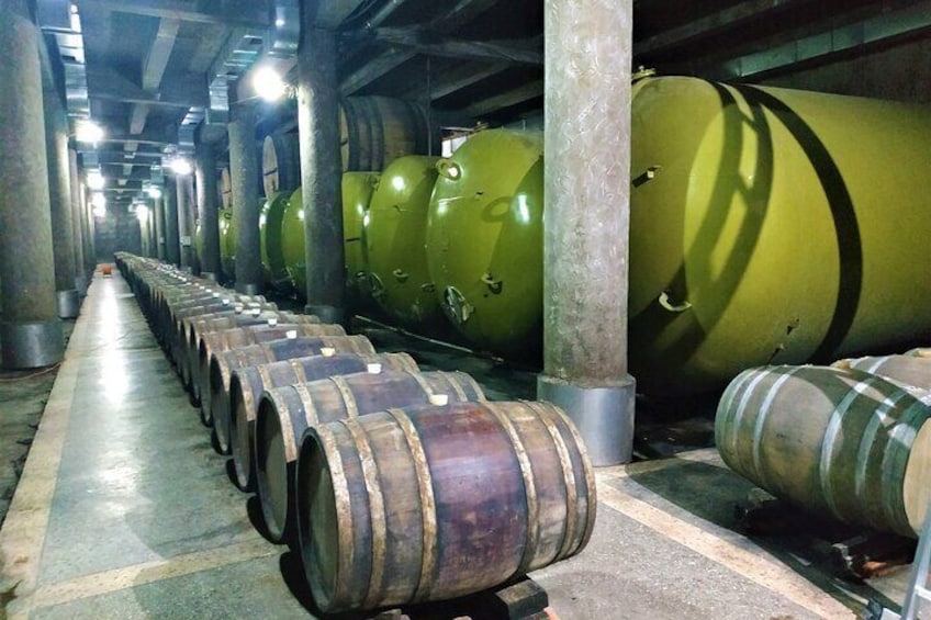 Oak barrels to age wine