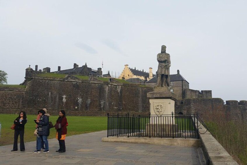 Mumabi ladies visiting Robert The Bruce at Stirling Castle