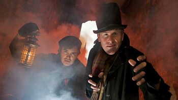 Doomed Dead & Buried: Underground Vaults & Canongate Graveyard Walking Tour