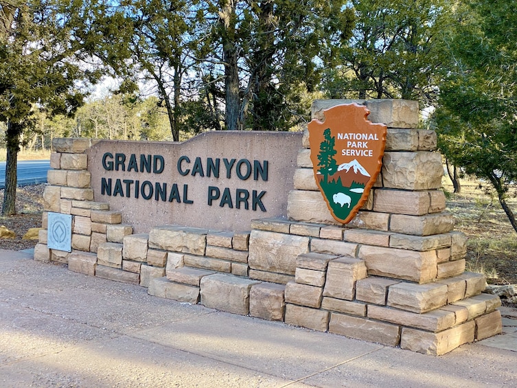 Grand Canyon National Park plus Route 66 & Caverns Tour