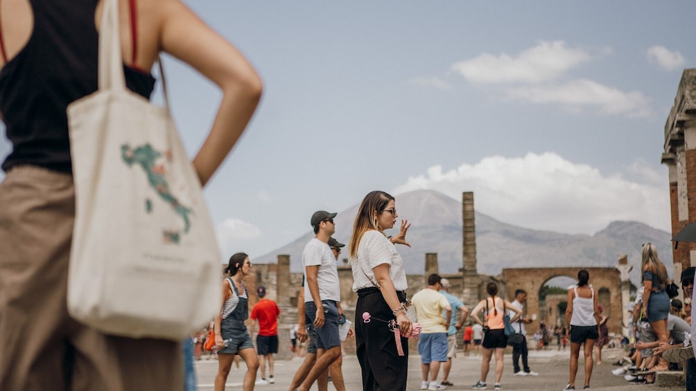 Small-Group Skip-the-Line to Pompeii with Amalfi Coast Tour