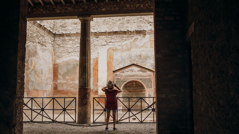 Small-Group Skip-the-Line to Pompeii with Amalfi Coast Tour
