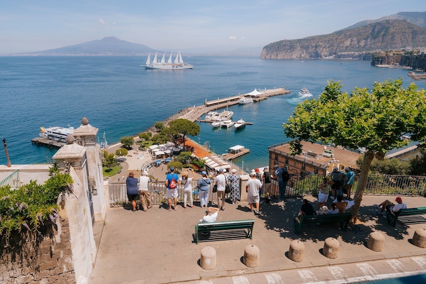 Early Entry Pompeii Tour & Amalfi Coast Day Trip from Rome