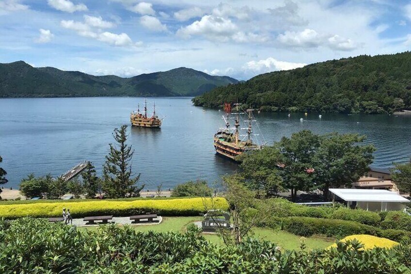 Mt. Fuji and Hakone 1-Day Bus Tour [Return w/ Shinkansen]