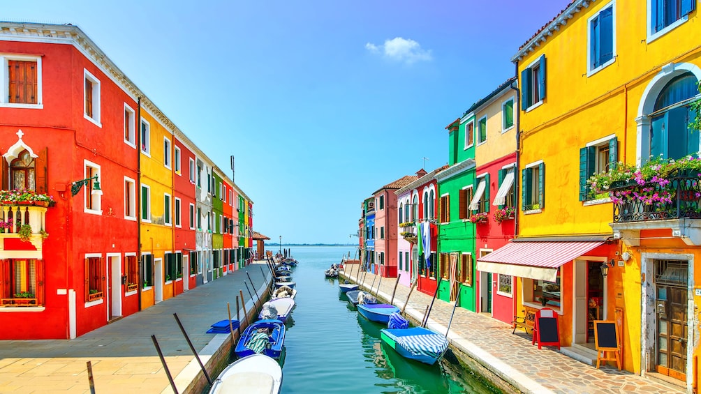 Venetian Islands Half-Day Boat Tour: Murano, Burano & Torcello