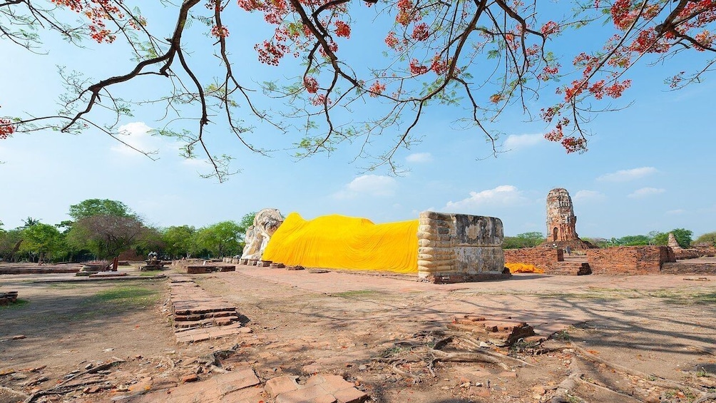 Ayutthaya Shared and Exclusive Bus & Boat, Full Day Program
