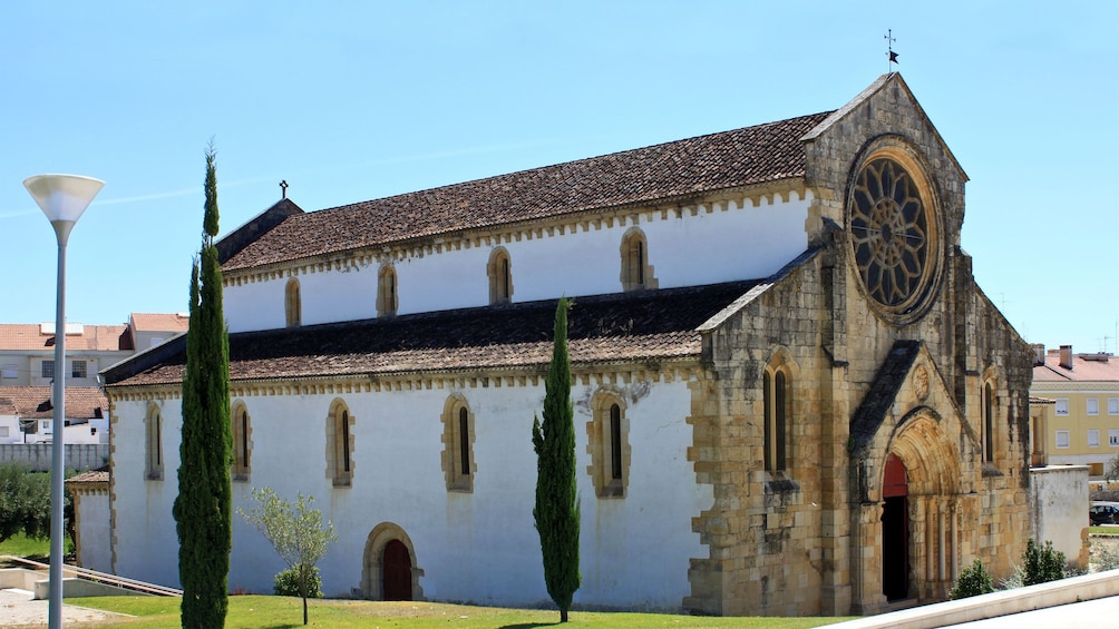 discovering the Church of Santa Maria do Olival in Portugal