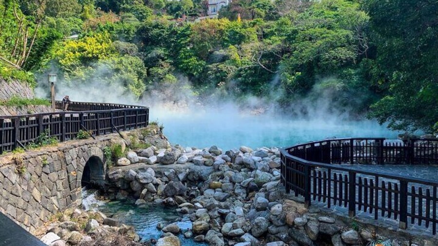 Taiwan TST : Private Tour Taipei, Yangmingshan, Beitou, Tamsui
